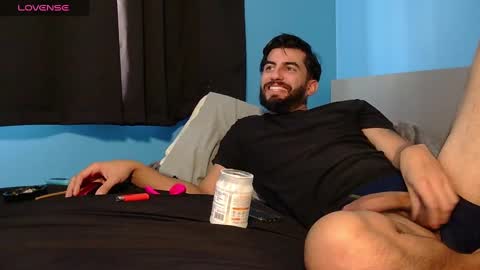 Snapshot of mikehawk1589 chatting on January 14, 2025, 6:49 pm mikehawk1589 online show from January 14, 2025, 6:49 pm