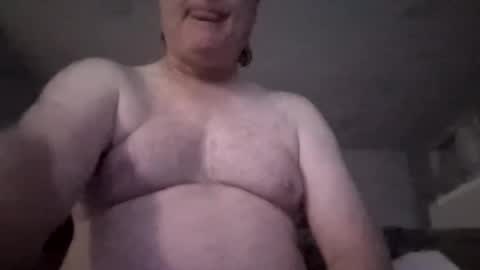 Snapshot of mikelikesicet chatting on April 7, 2026, 4:24 am Imagunnabust online show from April 7, 2026, 4:24 am