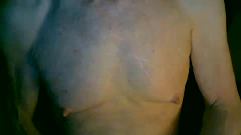 Snapshot of mikenyc55 chatting on February 10, 2025, 9:47 pm mikenyc55 online show from February 10, 2025, 9:47 pm