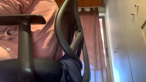 Snapshot of miker1239 chatting on October 2, 2025, 3:52 pm miker1239 online show from October 2, 2025, 3:52 pm