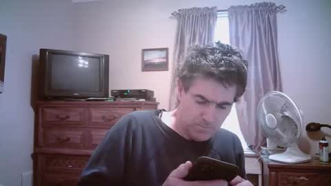 Snapshot of mikewulds chatting on May 8, 2026, 10:59 pm Mike online show from May 8, 2026, 10:59 pm
