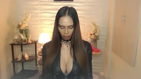 Snapshot of mikeyalawi03 chatting on December 3, 2024, 9:12 pm Mistress MikeyAlawi online show from December 3, 2024, 9:12 pm