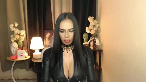 Snapshot of mikeyalawi03 chatting on February 1, 2025, 10:15 am Mistress MikeyAlawi online show from February 1, 2025, 10:15 am