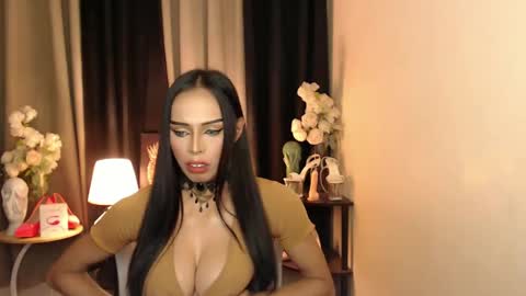 Snapshot of mikeyalawi03 chatting on February 4, 2025, 12:33 pm Mistress MikeyAlawi online show from February 4, 2025, 12:33 pm