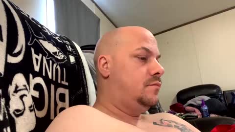 mikeylikesit2222 online show from January 3, 2025, 9:47 pm