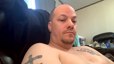 mikeylikesit2222 online show from January 21, 2025, 9:36 pm