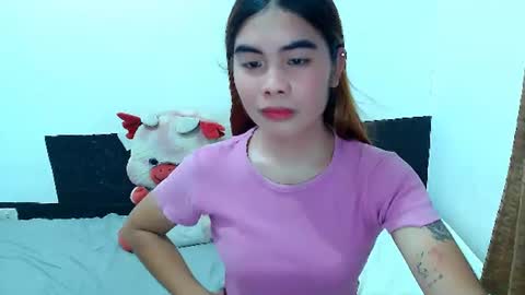 Snapshot of mikhayla_and_zeus_room chatting on July 5, 2026, 4:19 am Mikhayla and Zeus online show from July 5, 2026, 4:19 am