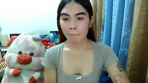 Snapshot of mikhayla_and_zeus_room chatting on July 26, 2026, 5:48 am Mikhayla and Zeus online show from July 26, 2026, 5:48 am