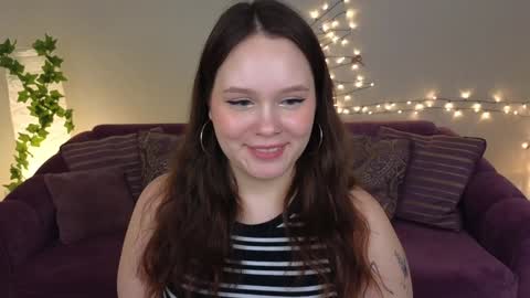 Snapshot of miki_miki_cutie chatting on December 17, 2024, 4:53 pm Mikki online show from December 17, 2024, 4:53 pm