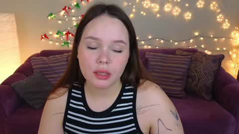 Snapshot of miki_miki_cutie chatting on January 5, 2025, 4:38 pm Mikki online show from January 5, 2025, 4:38 pm