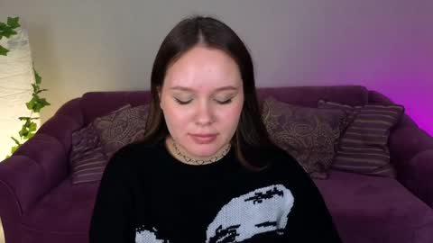 Snapshot of miki_miki_cutie chatting on January 15, 2025, 8:26 pm Mikki online show from January 15, 2025, 8:26 pm