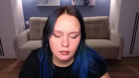 Snapshot of miki_miki_cutie chatting on September 19, 2025, 1:01 pm Mikki online show from September 19, 2025, 1:01 pm