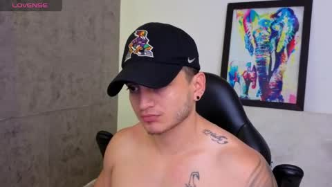Snapshot of mikke_love chatting on May 11, 2026, 2:45 pm MIKKE online show from May 11, 2026, 2:45 pm