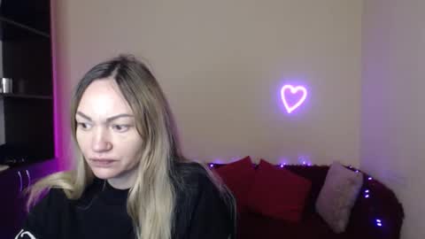 Snapshot of mikkey_mouse8 chatting on January 14, 2026, 12:22 pm Adalina online show from January 14, 2026, 12:22 pm