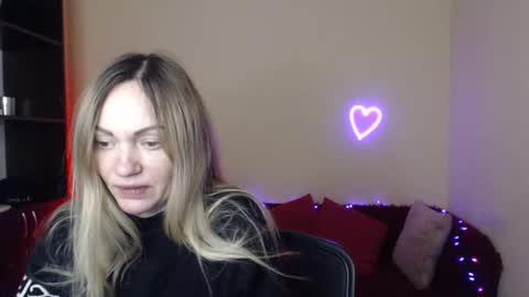 Snapshot of mikkey_mouse8 chatting on January 15, 2026, 6:51 am Adalina online show from January 15, 2026, 6:51 am