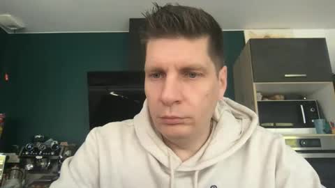 Snapshot of miklp8463 chatting on February 24, 2026, 8:34 am miklp8463 online show from February 24, 2026, 8:34 am