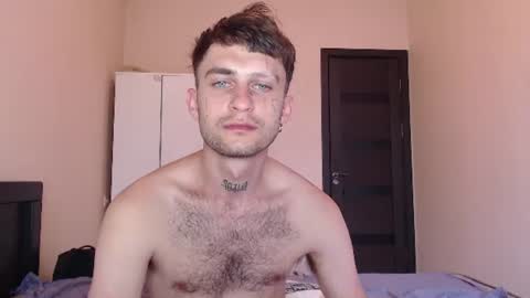 Snapshot of mikw63 chatting on August 1, 2026, 5:29 am Sin online show from August 1, 2026, 5:29 am