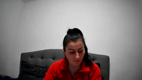 Mikyloveu online show from December 13, 2024, 4:38 pm