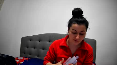 Mikyloveu online show from December 29, 2024, 2:42 pm