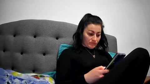 Mikyloveu online show from February 28, 2025, 4:31 pm