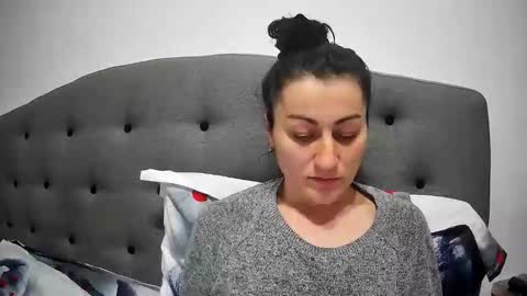 Mikyloveu online show from January 6, 2026, 3:38 pm