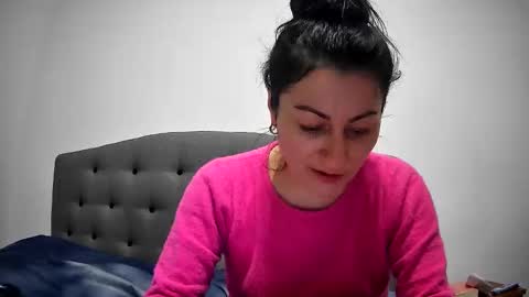 Snapshot of mikyloveu chatting on February 18, 2026, 6:26 pm Mikyloveu online show from February 18, 2026, 6:26 pm