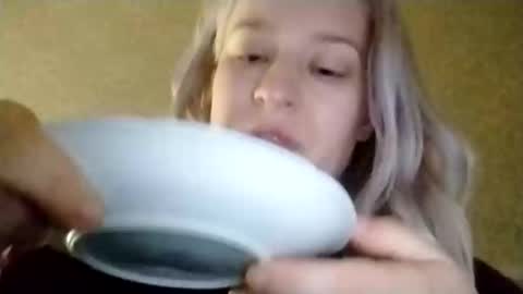 Mila 420 online show from April 25, 2026, 3:42 pm
