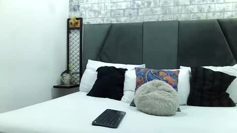 mila_adamss online show from February 19, 2025, 11:06 am