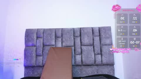 mila  online show from November 8, 2025, 9:09 am