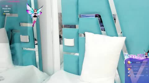 Camila online show from December 4, 2024, 10:19 pm