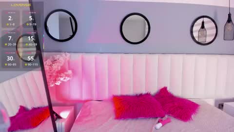 Snapshot of mila_hank chatting on November 30, 2025, 12:14 am mila_hank online show from November 30, 2025, 12:14 am