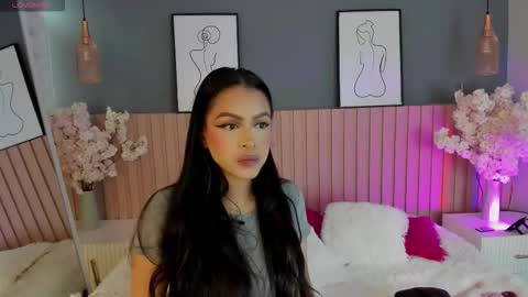 Snapshot of mila_hank chatting on February 18, 2026, 12:12 pm mila_hank online show from February 18, 2026, 12:12 pm