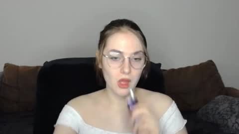 mila_keyy online show from February 8, 2026, 8:12 pm