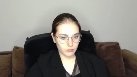 mila_keyy online show from March 13, 2026, 8:37 pm