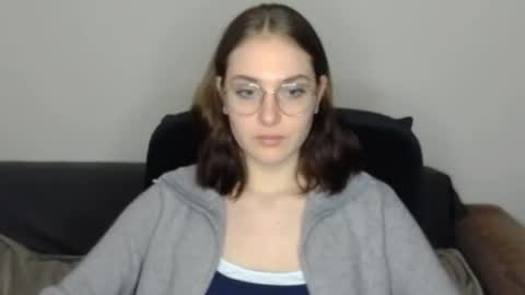 mila_keyy online show from April 26, 2026, 8:06 pm