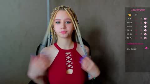 Snapshot of mila_kinor chatting on December 14, 2024, 7:18 am mila_kinor online show from December 14, 2024, 7:18 am