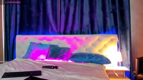 Snapshot of mila_kinor chatting on March 11, 2025, 6:43 am mila_kinor online show from March 11, 2025, 6:43 am