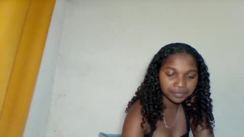 mila_lunah online show from April 12, 2026, 6:02 pm