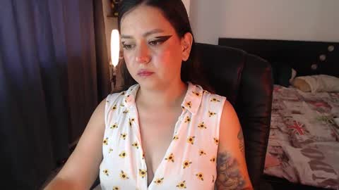 mila_phoenix online show from January 7, 2026, 8:33 pm