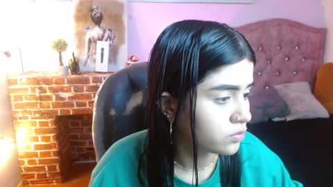 mila_quin online show from April 5, 2026, 12:57 pm