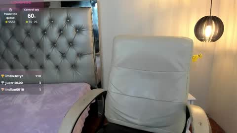 Snapshot of mila_quin chatting on May 27, 2026, 1:57 am mila_quin online show from May 27, 2026, 1:57 am