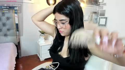 Snapshot of mila_quin chatting on May 28, 2026, 7:55 pm mila_quin online show from May 28, 2026, 7:55 pm
