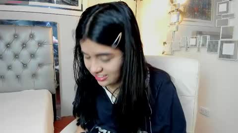 Snapshot of mila_quin chatting on June 1, 2026, 7:48 pm mila_quin online show from June 1, 2026, 7:48 pm