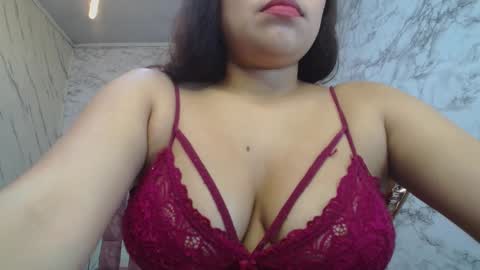 Mila  online show from December 16, 2024, 1:11 pm