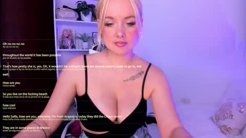 Snapshot of mila_violet chatting on November 14, 2025, 11:24 pm Mila online show from November 14, 2025, 11:24 pm