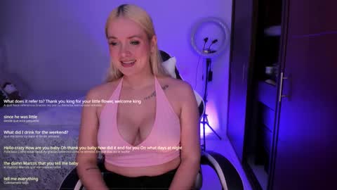 Snapshot of mila_violet chatting on December 4, 2025, 11:13 pm Mila online show from December 4, 2025, 11:13 pm