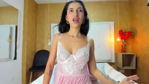          online show from November 26, 2025, 10:00 pm