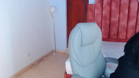 milaa_star online show from October 9, 2025, 4:10 am