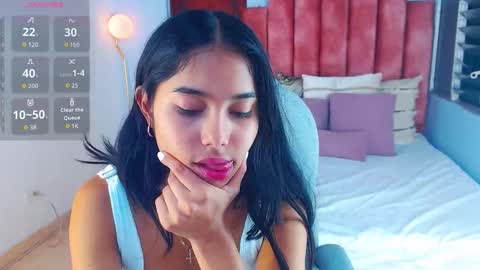 milaa_star online show from October 15, 2025, 3:28 am