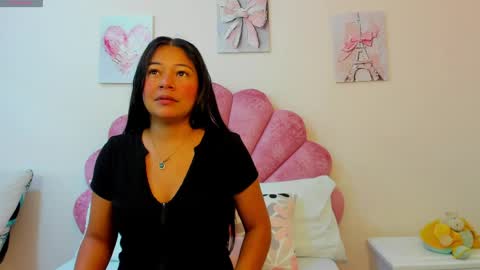Snapshot of milaaadams chatting on May 15, 2026, 10:44 am mila online show from May 15, 2026, 10:44 am